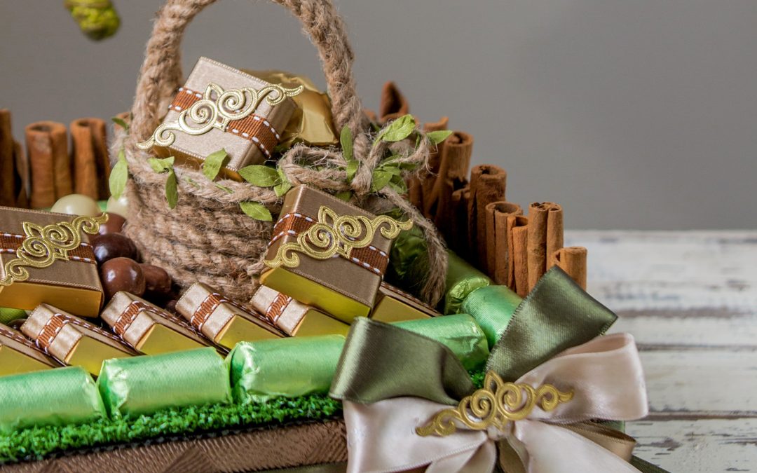 Packaging hampers lebaran adalah kemasan khusus yang digunakan untuk membungkus bingkisan Lebaran agar lebih menarik, elegan, dan bernilai tinggi.